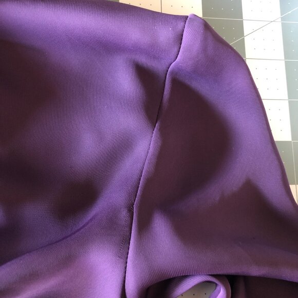 H&M Deep Purple Long-Sleeve Tie-Neck V-Neck Blouse Women's Size 2 Elegant Work - Picture 16 of 16